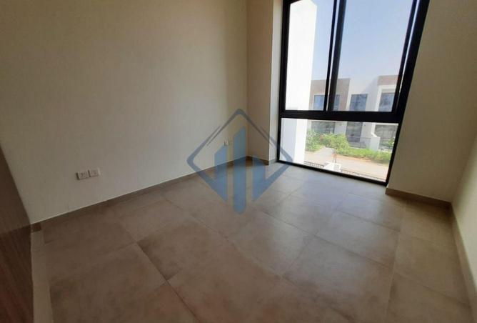 70268214 - صورة العقار 3