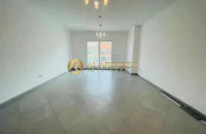 شقة - غرفة نوم - 2 حمامات للايجار في A بناية صالح بن لاحج بلوك - بناية صالح بن لاحج - قرية جميرا الدائرية - دبي