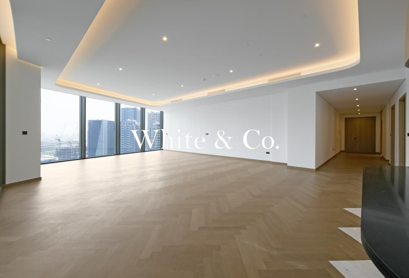 03 SERIES | VACANT + BRANDED | CANAL VIEW photo 4