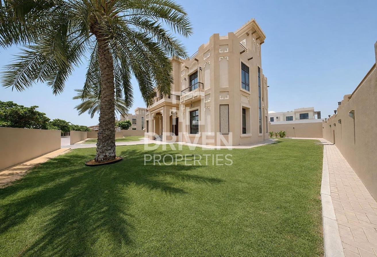 Family Villa | Spacious Layout | Private Garden photo 27