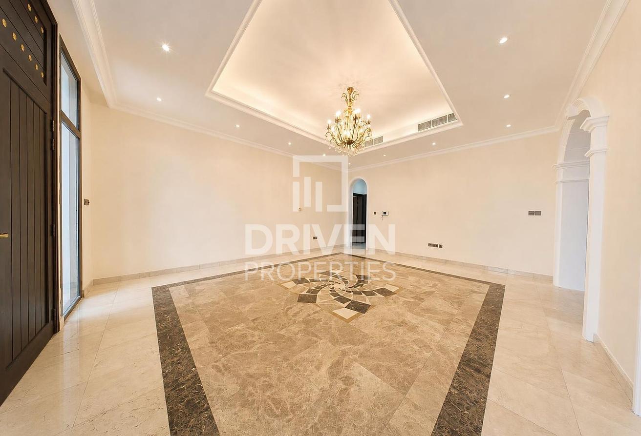Family Villa | Spacious Layout | Private Garden photo 6
