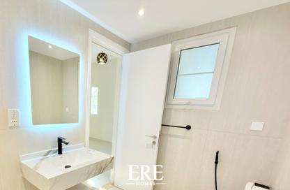 Villa - 2 Bedrooms - 3 Bathrooms for rent in Springs 8 - The Springs - Dubai