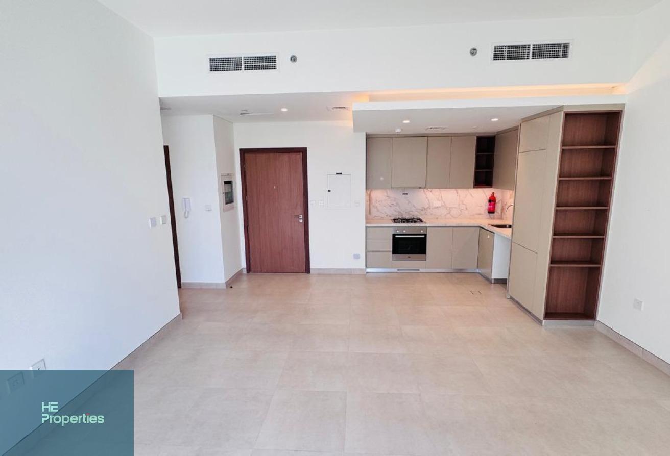 BRAND NEW | READY TO MOVE | POOL VIEW photo 3