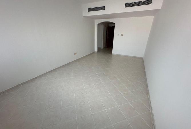 81132043 - Property Image 2