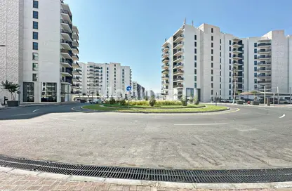 Apartment - 2 Bedrooms - 2 Bathrooms for sale in Waters Edge - Yas Island - Abu Dhabi