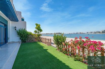 Villa - 5 Bedrooms - 6 Bathrooms for rent in Palma Residences - Palm Jumeirah - Dubai