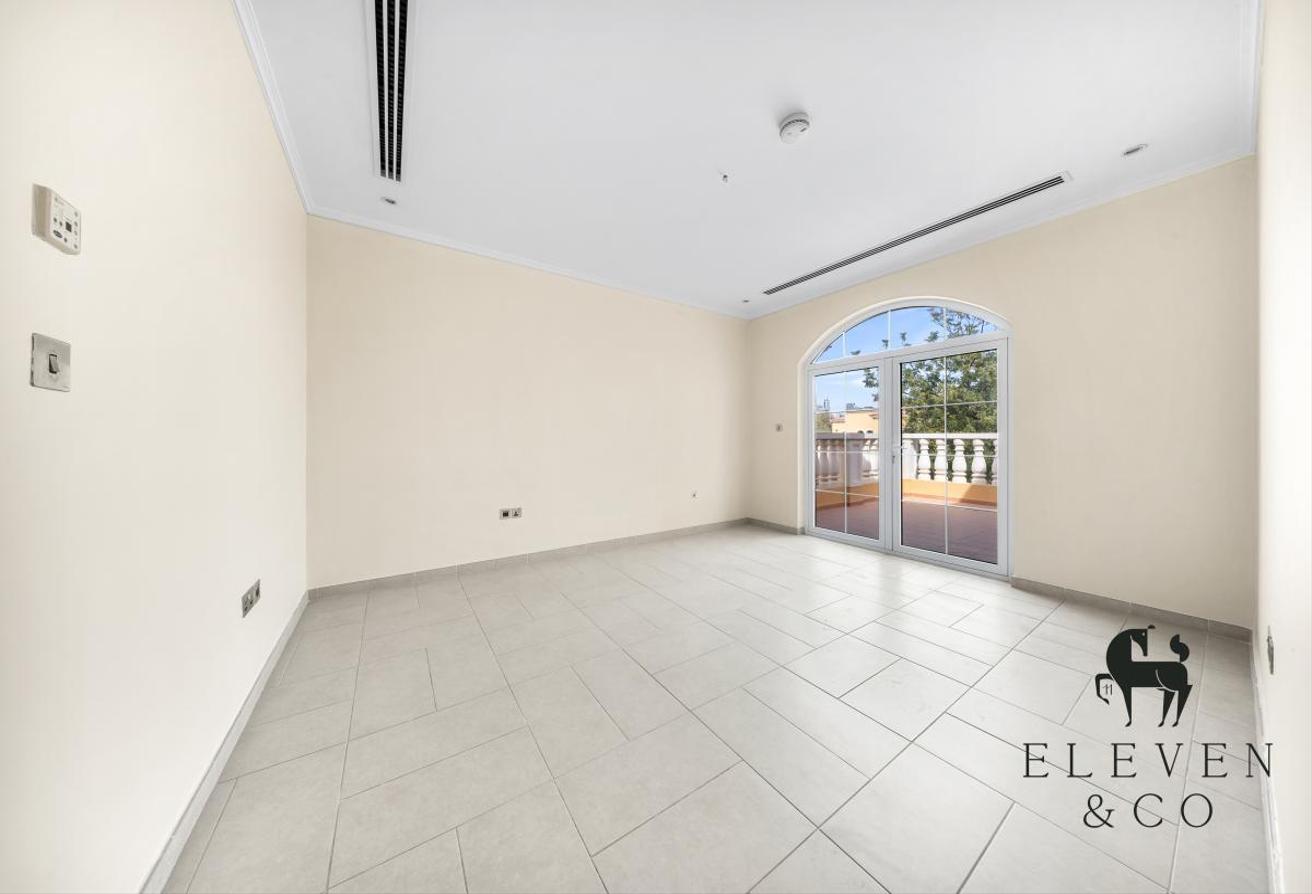 5BR Villa | Skyline Views | Prime Location photo 10
