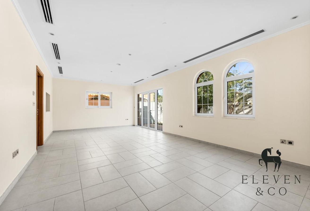 5BR Villa | Skyline Views | Prime Location photo 4