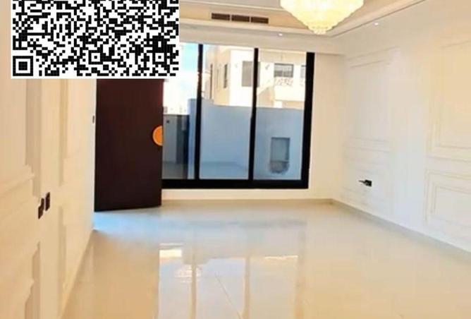 62456219 - Property Image 2