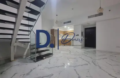 Apartment - 2 Bedrooms - 3 Bathrooms for rent in Oasis 1 - Oasis Residences - Masdar City - Abu Dhabi