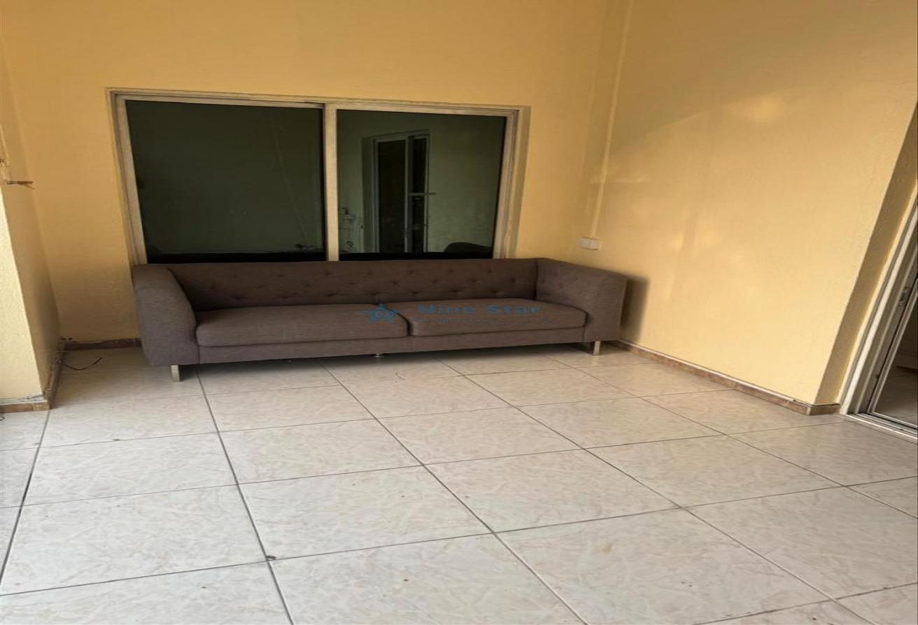 FULLY UPGRADED / READY TO MOVE photo 7