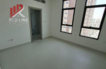 Apartment - 2 Bedrooms - 1 Bathroom for rent in Al Qulaya'ah - Al Sharq - Sharjah