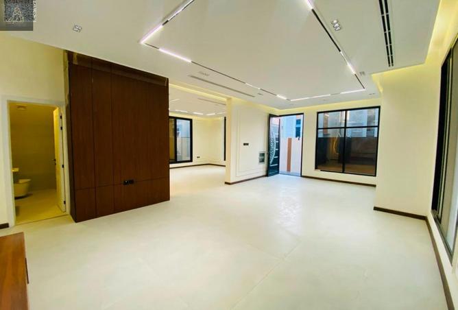 128811628 - Property Image 3