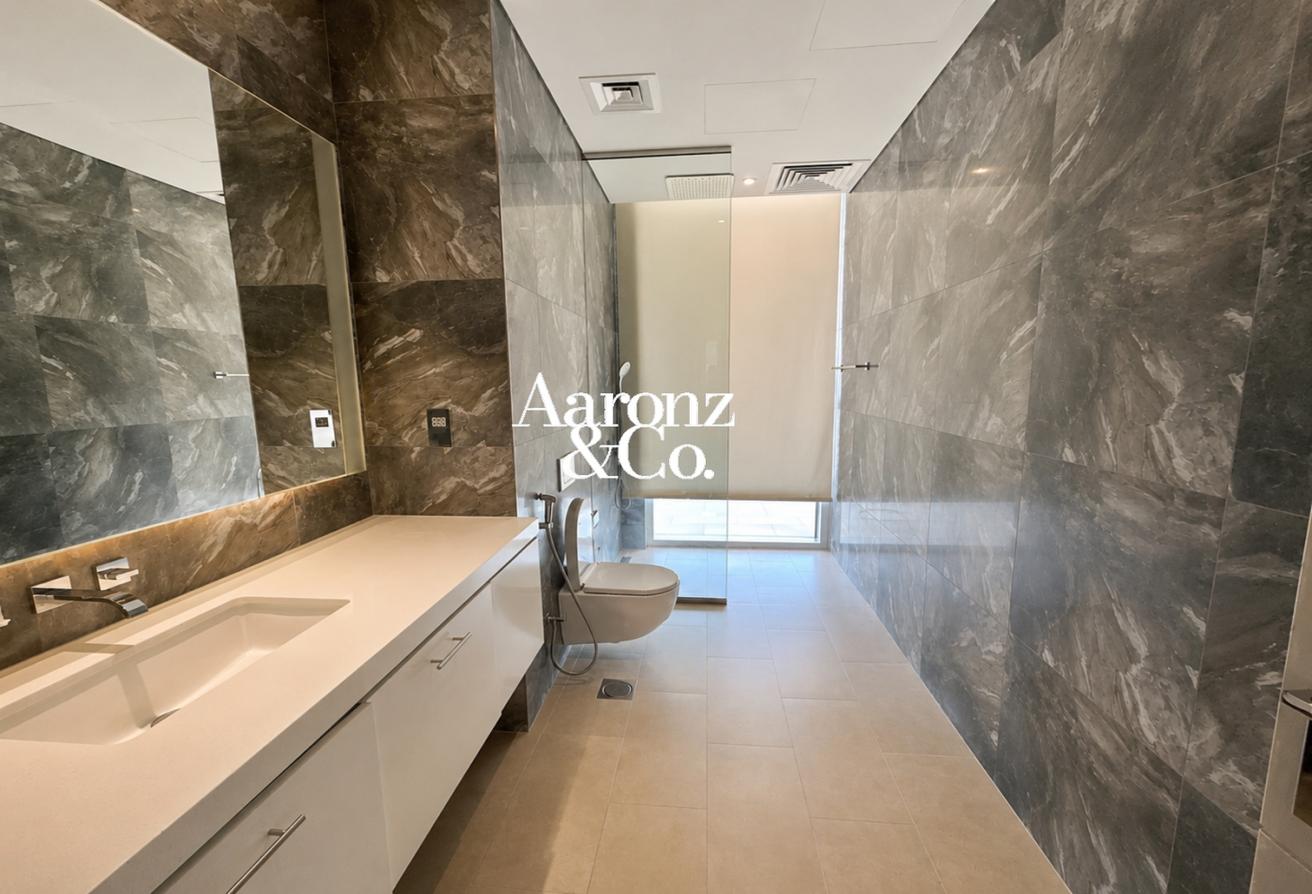 Vacant | 2 BR+Maids | Large Layout | Furnished Apt photo 9