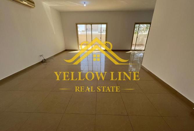 72722381 - Property Image 2