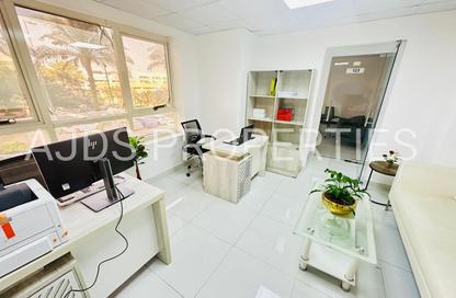 Office Space - Studio - 1 Bathroom for rent in Silver Home Building - Hor Al Anz - Deira - Dubai