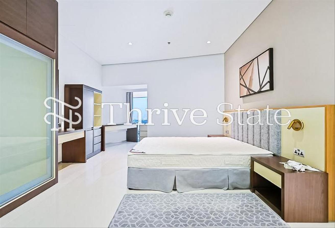 Elegant Furnished 2BR with SZR Skyline View photo 20
