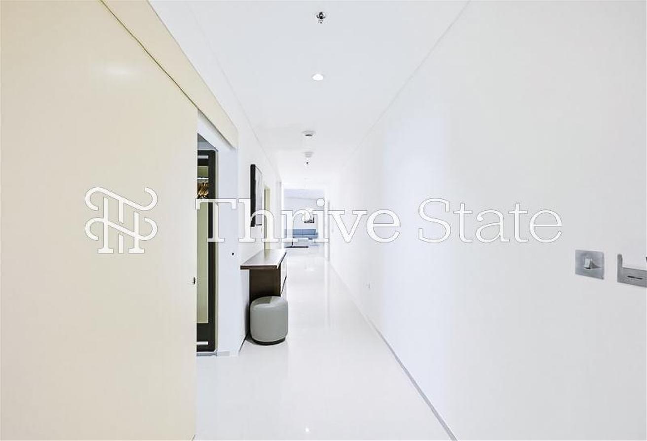 Elegant Furnished 2BR with SZR Skyline View photo 14