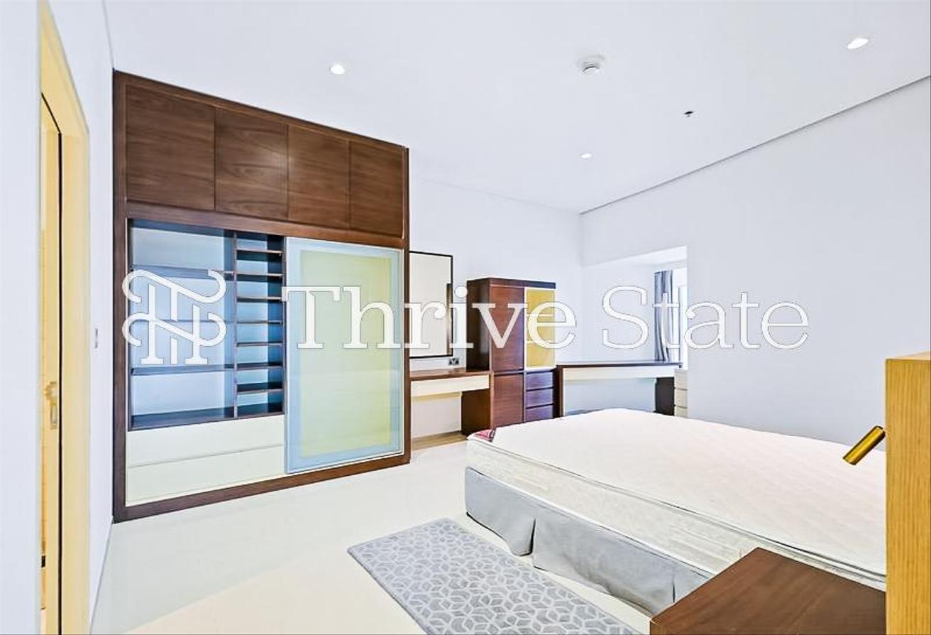 Elegant Furnished 2BR with SZR Skyline View photo 22