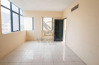 Staff Accommodation - Studio - 3 Bathrooms for rent in Crystal Plaza - Al Majaz 1 - Al Majaz - Sharjah