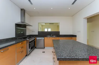 فيلا - 3 غرف نوم - 4 حمامات للايجار في قرطاج - القرية الشمالية - الفرجان - دبي