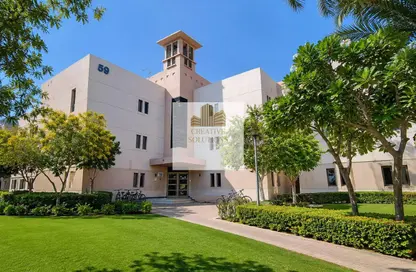 Apartment - 2 Bedrooms - 2 Bathrooms for rent in The Gardens Building 38 - The Gardens Buildings - The Gardens - Dubai