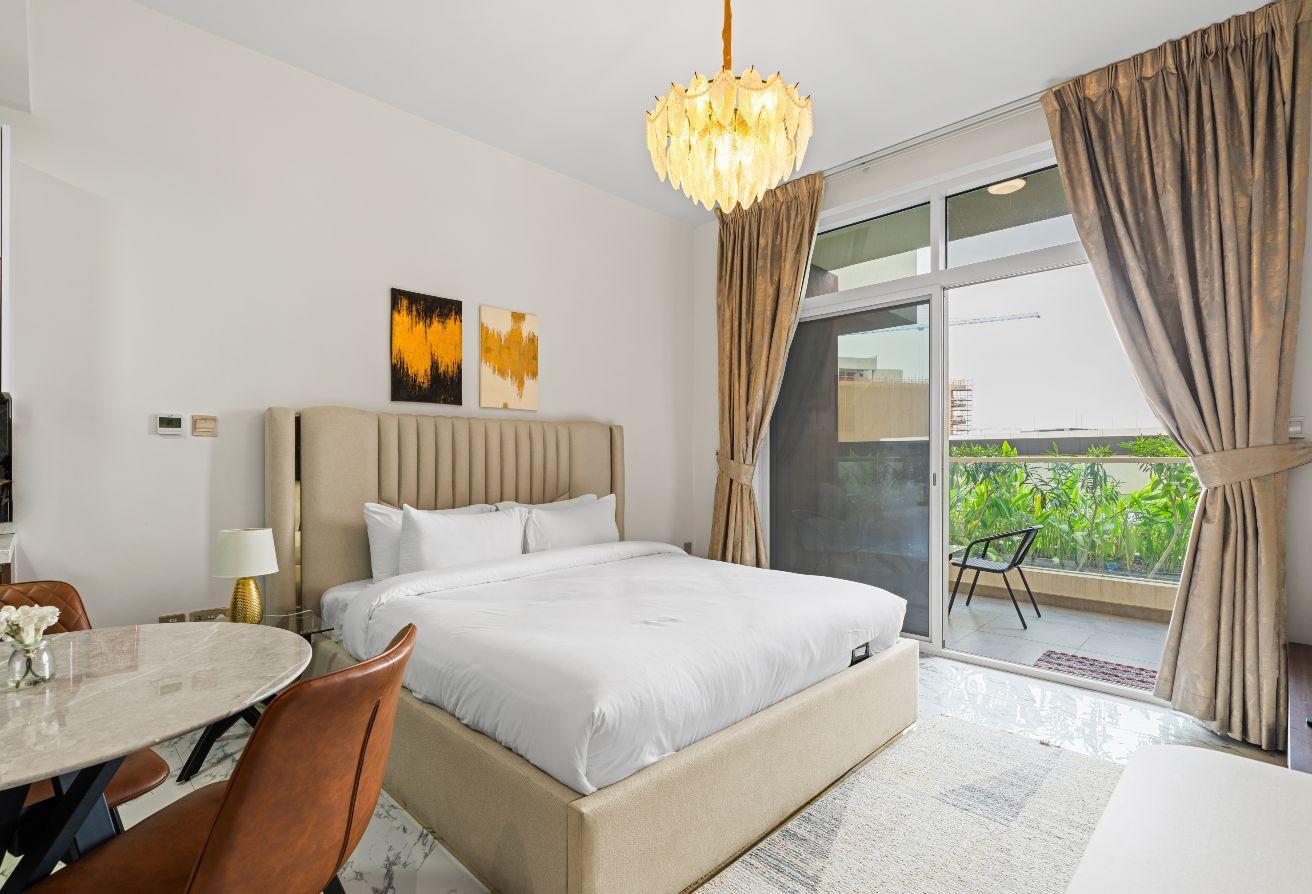 Poolside Studio | Balcony | King Bed | 50% photo 4