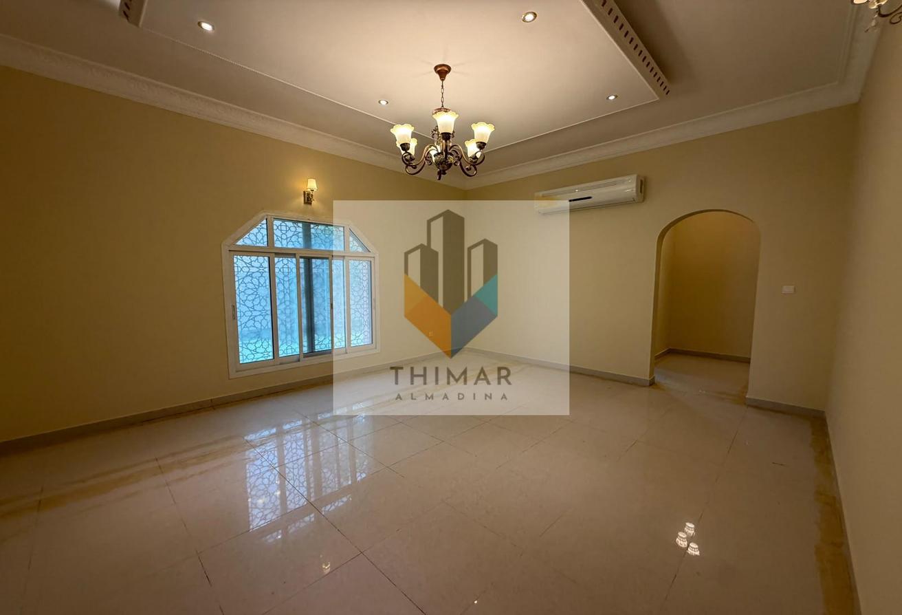 Huge Plot | Semi Furnished | Vacant Now photo 5
