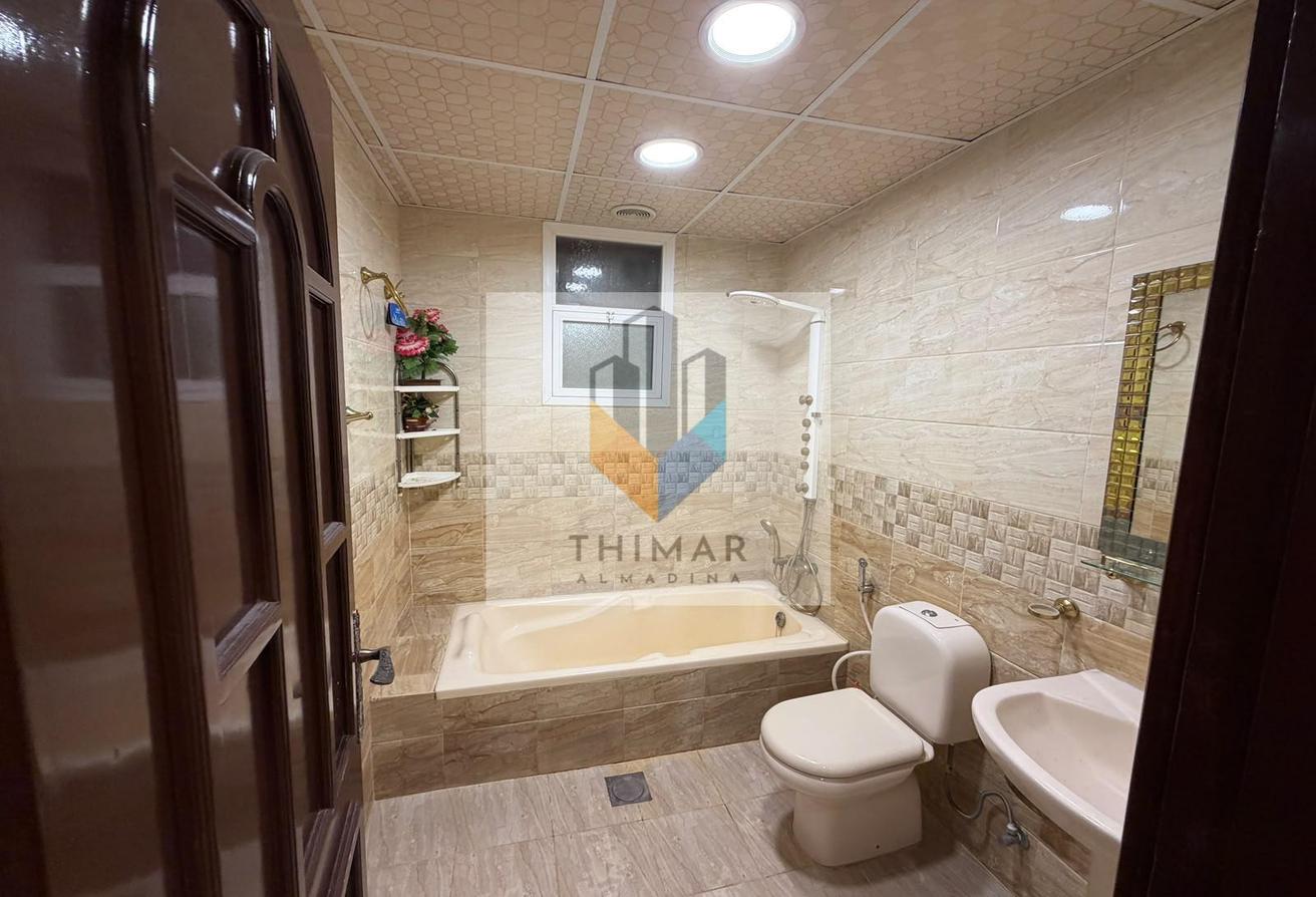 Huge Plot | Semi Furnished | Vacant Now photo 11