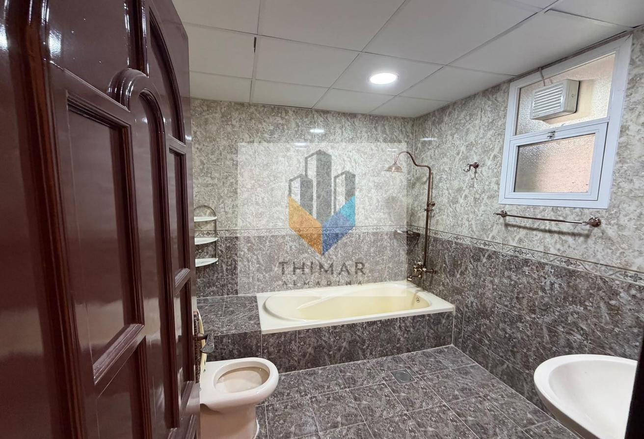 Huge Plot | Semi Furnished | Vacant Now photo 7