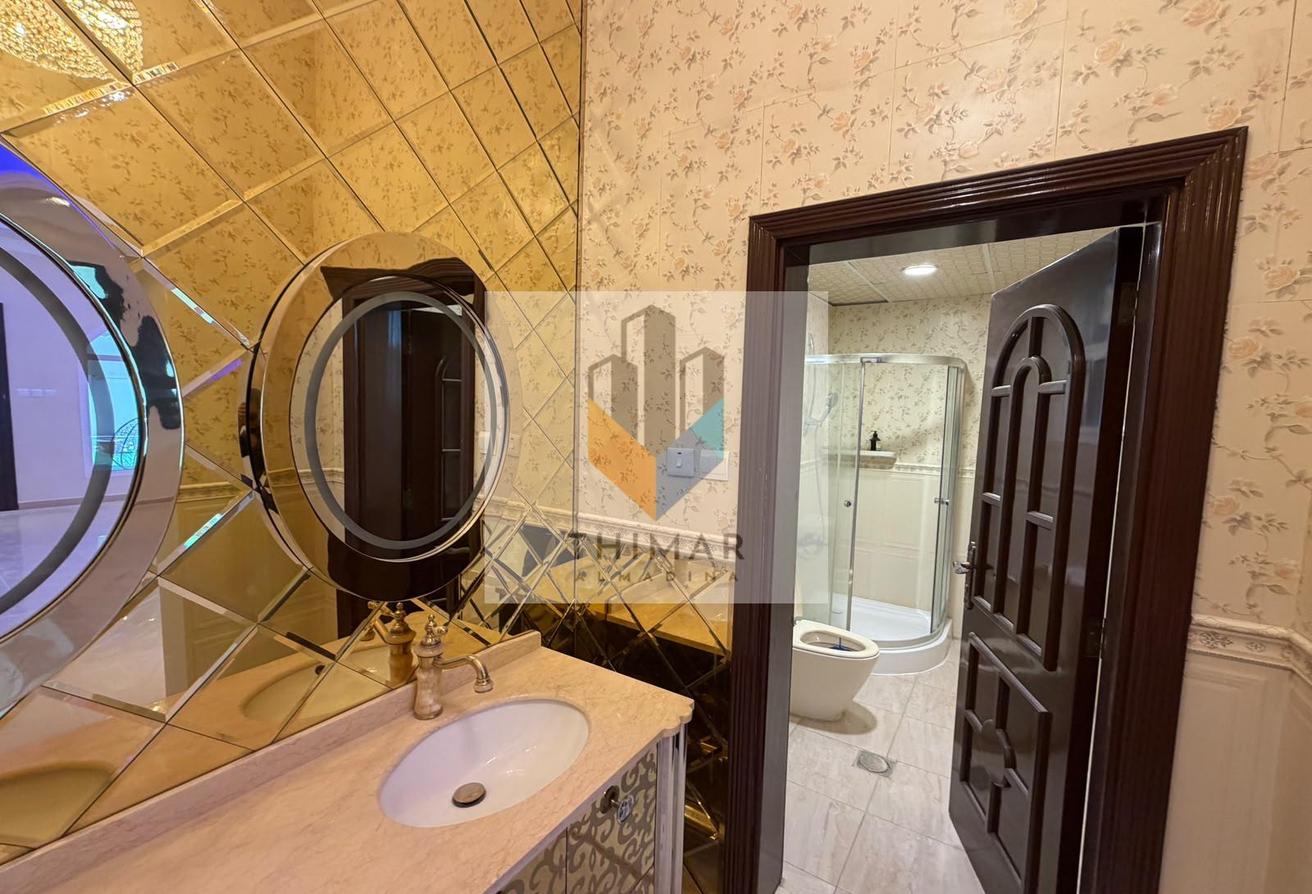Huge Plot | Semi Furnished | Vacant Now photo 12