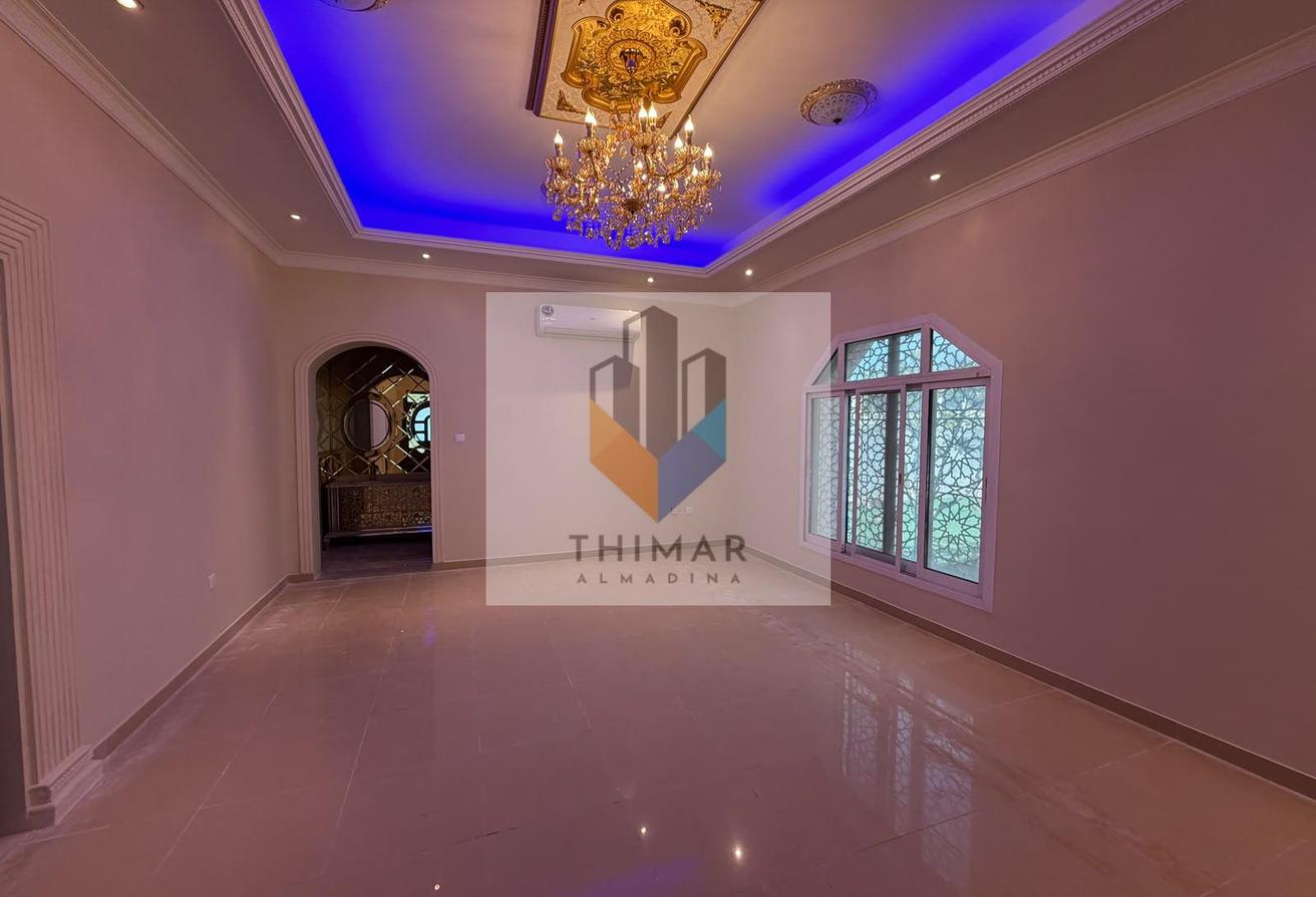 Huge Plot | Semi Furnished | Vacant Now photo 9