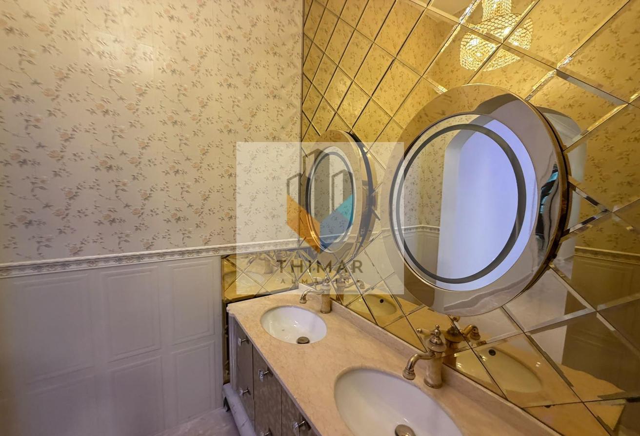 Huge Plot | Semi Furnished | Vacant Now photo 13