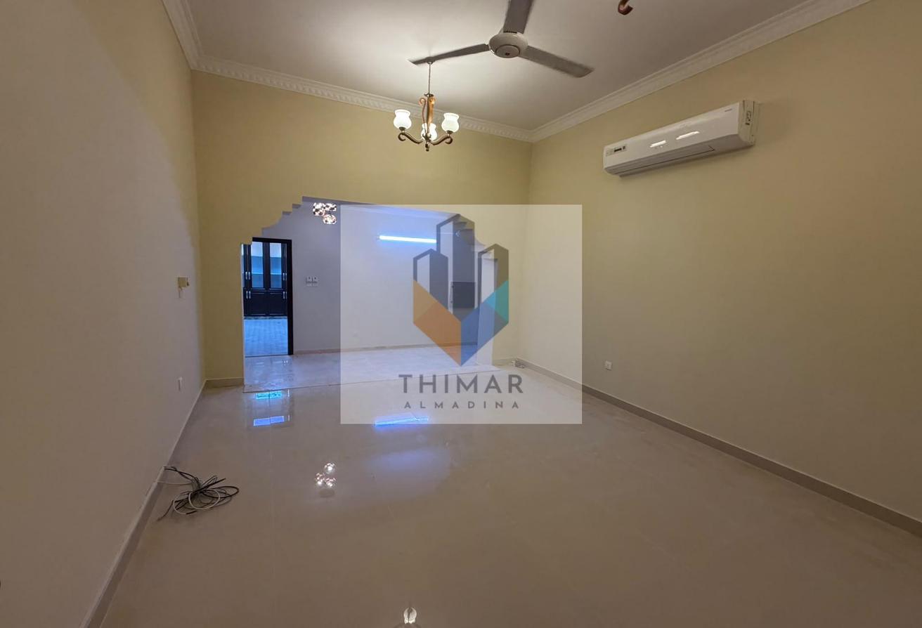 Huge Plot | Semi Furnished | Vacant Now photo 15