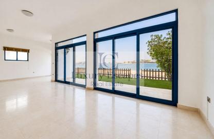 Villa - 5 Bedrooms - 6 Bathrooms for rent in Palma Residences - Palm Jumeirah - Dubai