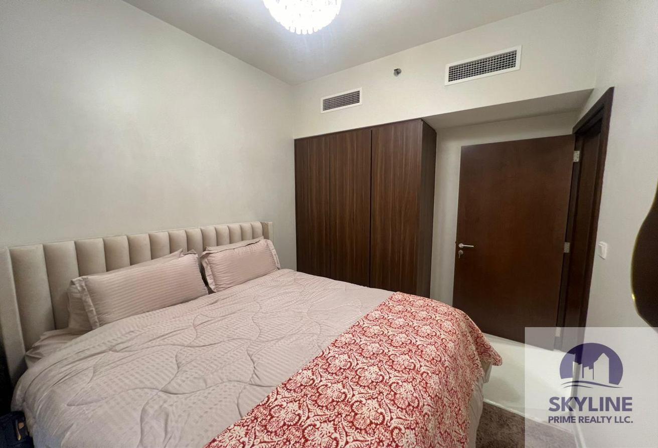 Spacious Layout | Fully Furnished | Vacant photo 9
