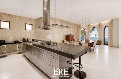 Villa - 4 Bedrooms - 5 Bathrooms for rent in Garden Homes Frond M - Garden Homes - Palm Jumeirah - Dubai