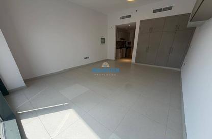 Apartment - Studio - 1 for rent in Al Waleed Garden 2 - Al Waleed Garden - Al Jaddaf - Dubai Apartment - Studio - 1 for rent in Al Waleed Garden 2 - Al Waleed Garden - Al Jaddaf - Dubai