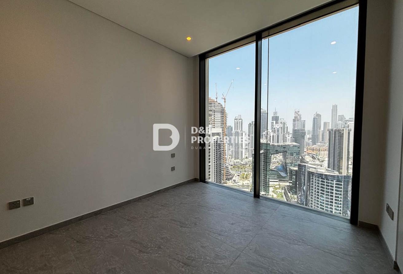 BURJ KHALIFA & CANAL VIEW | HIGH FLOOR | MAID ROOM photo 18