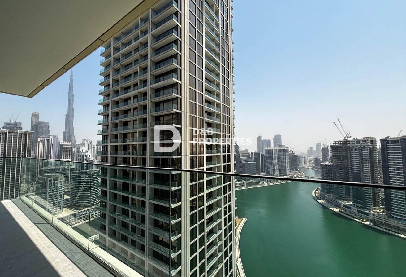 BURJ KHALIFA & CANAL VIEW | HIGH FLOOR | MAID ROOM photo 15