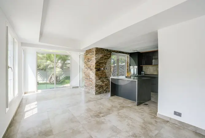 152815775 - Property Image 3