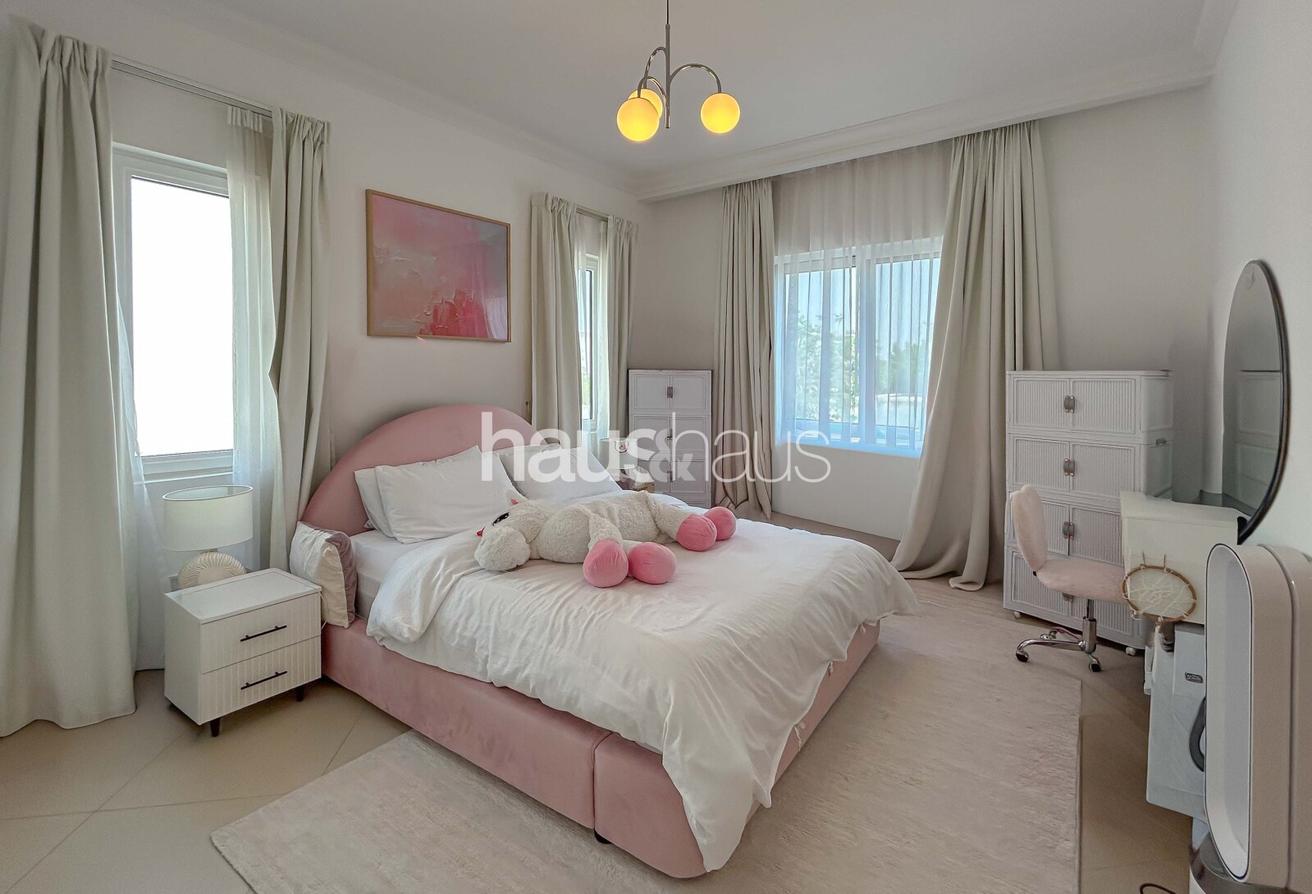 Upgraded | Large Plot | Stand Alone Villa photo 13