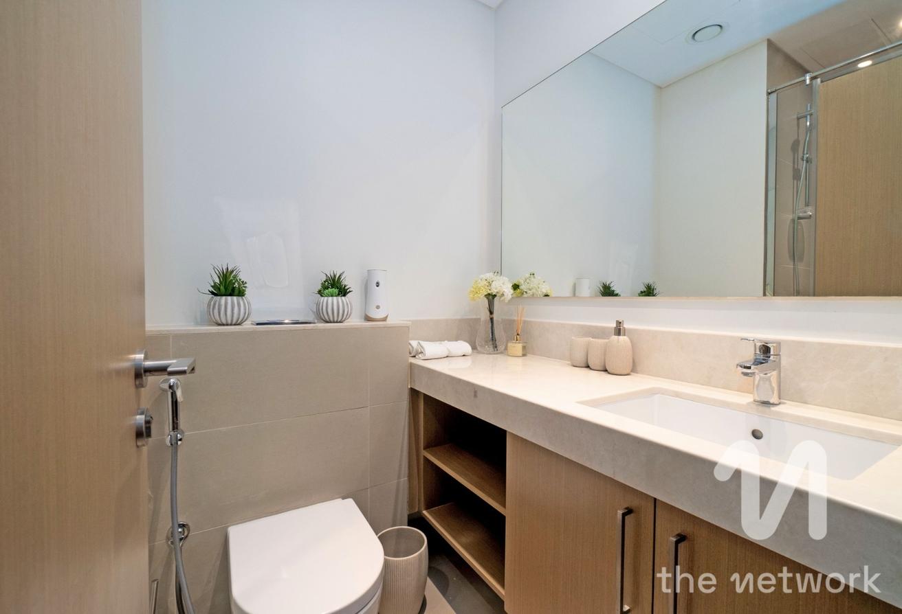 Luxury Upgrades | Marina View | Vacant photo 19
