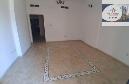 Apartment - 2 Bedrooms - 2 Bathrooms for rent in Blue Tower - Al Majaz 3 - Al Majaz - Sharjah