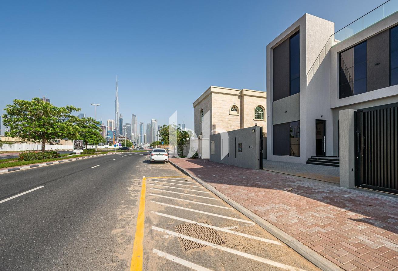 5BR Villa | Unfurnished | Next To CityWalk photo 19