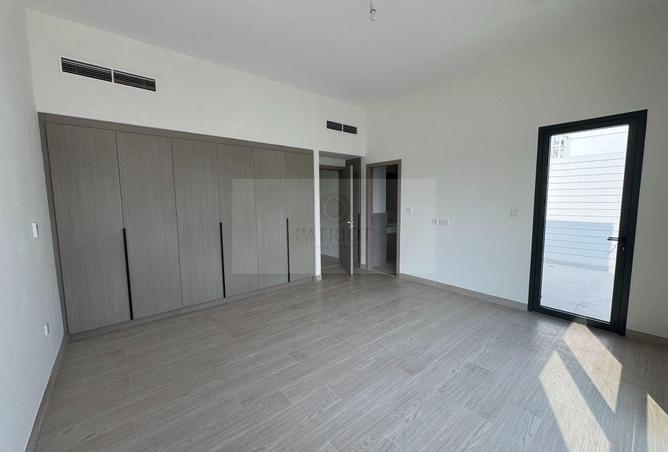 Vastu Compliant| Best Price In East | Exclusive