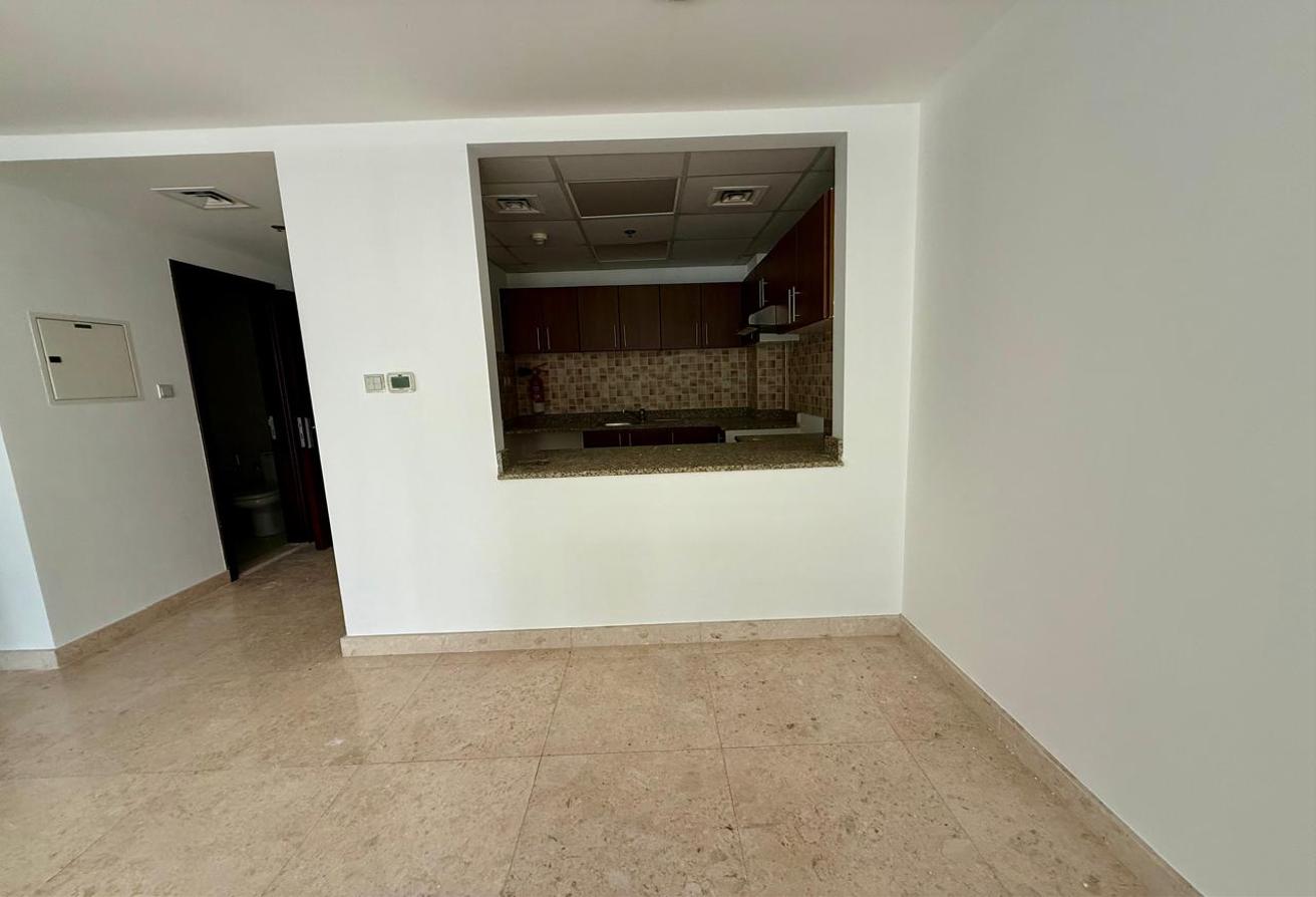 CLASSY 1BR | SPACIOUS | BEST PRICE | VIEW TODAY photo 5