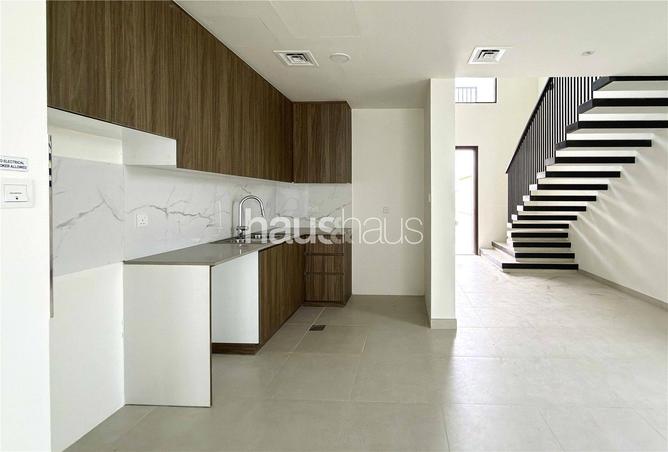 100407955 - Property Image 2