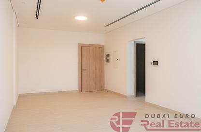 Apartment - 2 Bedrooms - 3 Bathrooms for rent in M2M Building - Meydan Avenue - Meydan - Dubai