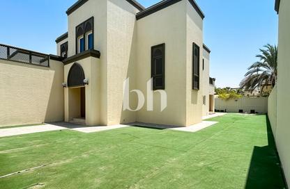 Villa - 3 Bedrooms - 4 Bathrooms for rent in District 7 - Jumeirah Park - Dubai